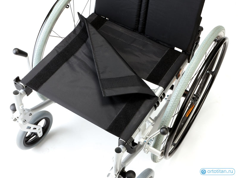 Кресло-коляска инвалидная Pyro Light optima LY-170-1331